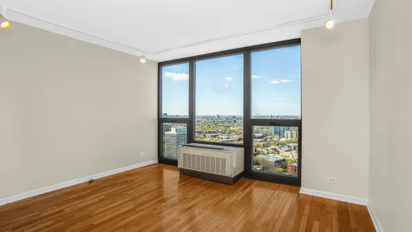 $5,700 | 2500 North Lakeview Avenue, Unit 3001, Chicago, IL 60614