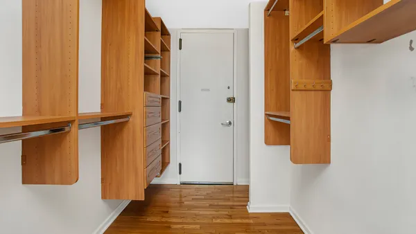 $5,700 | 2500 North Lakeview Avenue, Unit 3001, Chicago, IL 60614