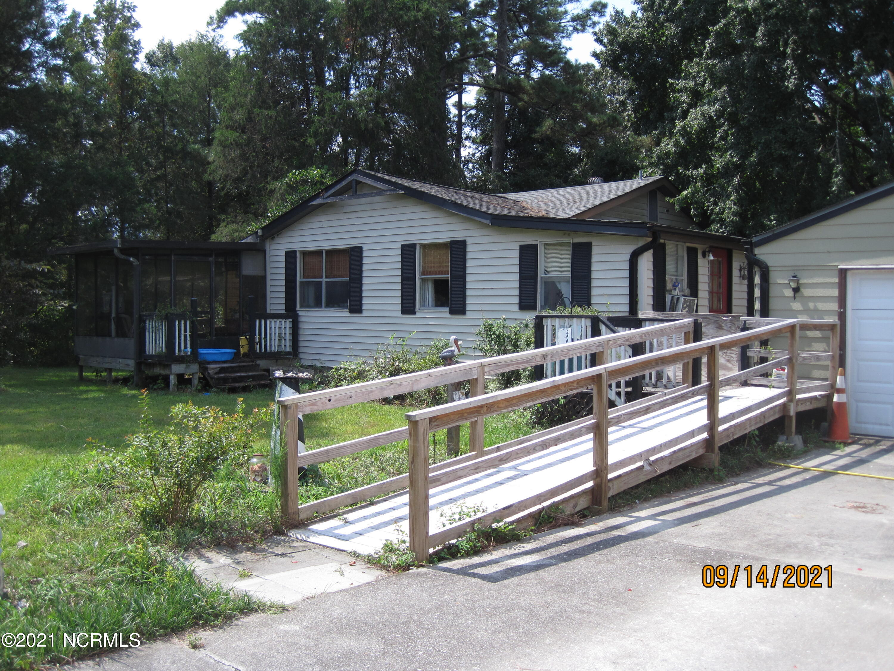 190 Old Bridge Road Rocky Point, NC 28457 - Photo 3 of 24 IMG_0009
