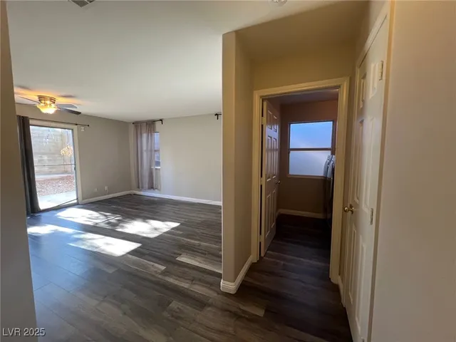 $2,100 | 9421 Citrus Vine Court, Las Vegas, NV 89129