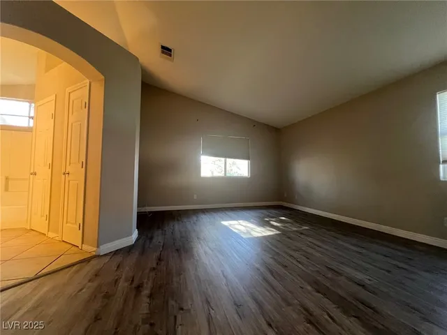 $2,100 | 9421 Citrus Vine Court, Las Vegas, NV 89129