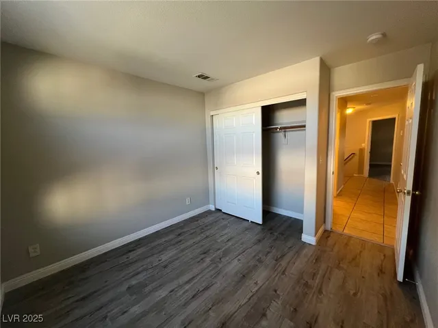 $2,100 | 9421 Citrus Vine Court, Las Vegas, NV 89129