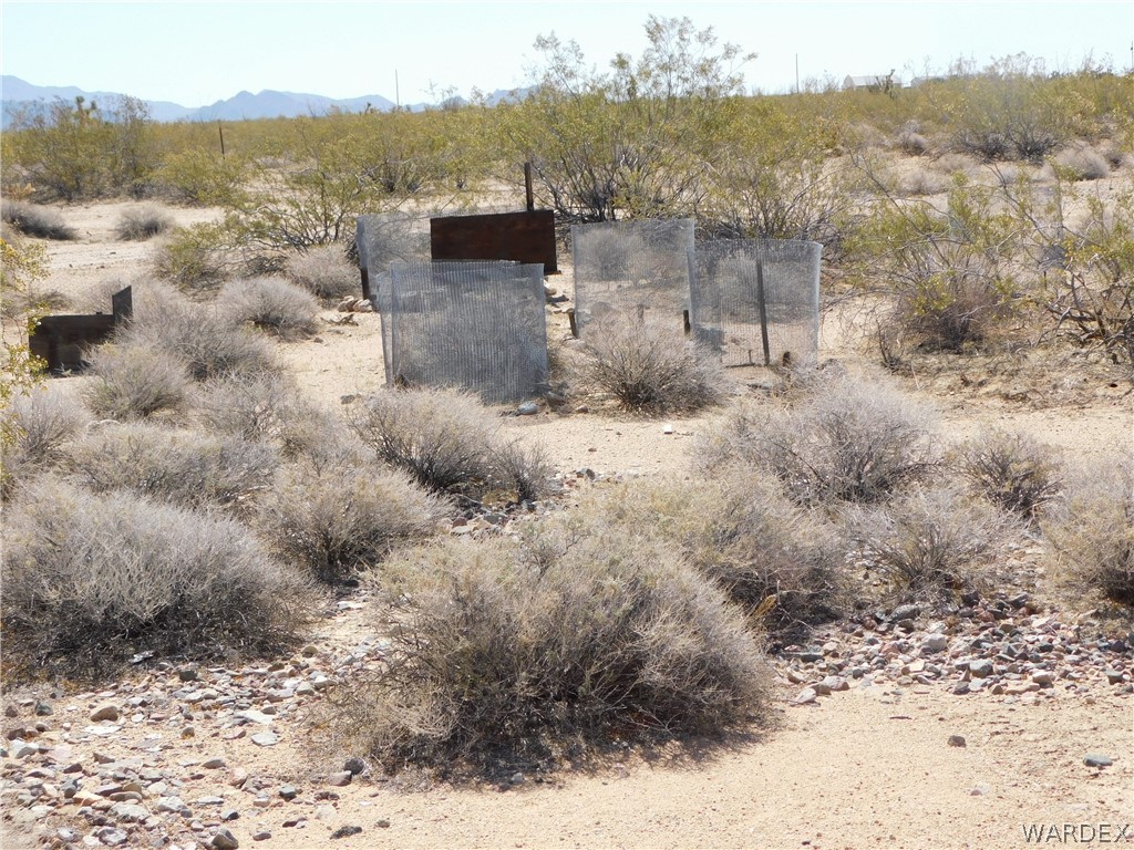 15071 South Aripine Road Yucca, AZ 86438 - Photo 22 of 38 Gallery Image 22