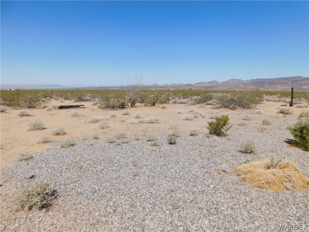 15071 South Aripine Road Yucca, AZ 86438 - Photo 23 of 38 Gallery Image 23