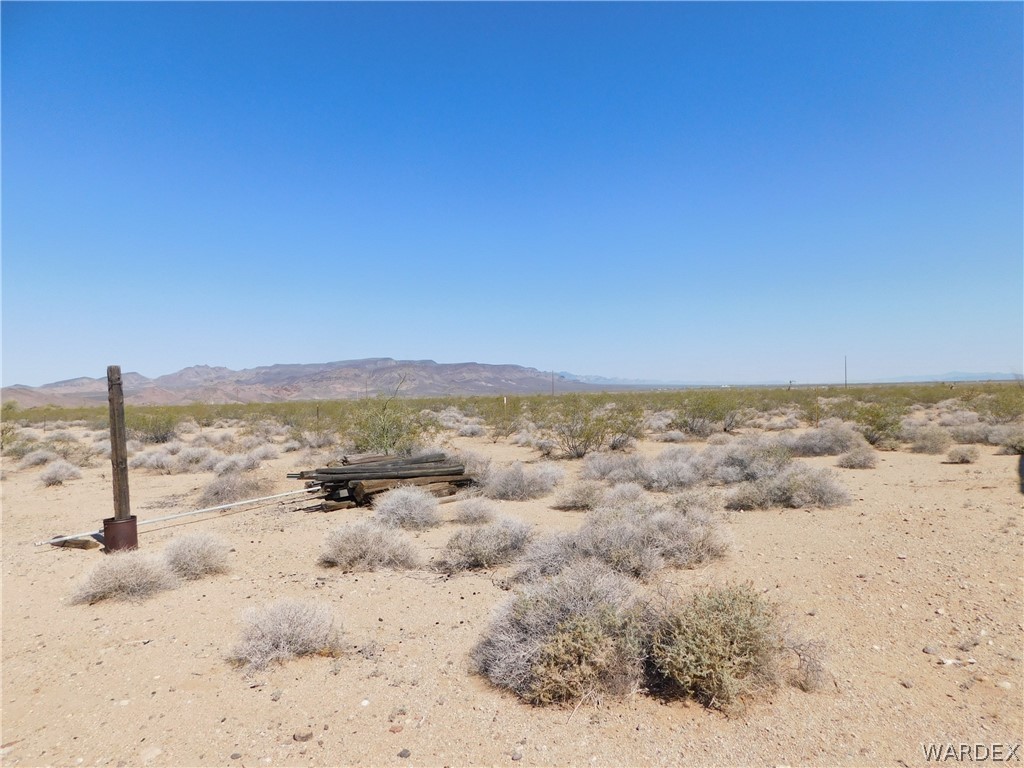 15071 South Aripine Road Yucca, AZ 86438 - Photo 24 of 38 Gallery Image 24