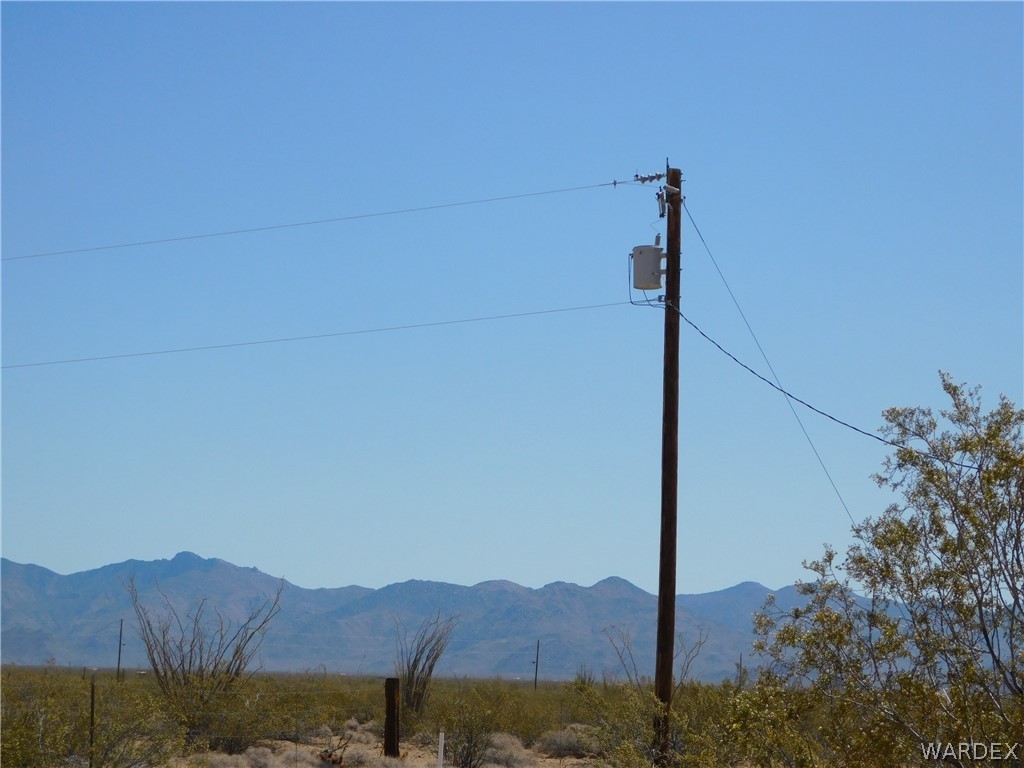 15071 South Aripine Road Yucca, AZ 86438 - Photo 32 of 38 Gallery Image 32