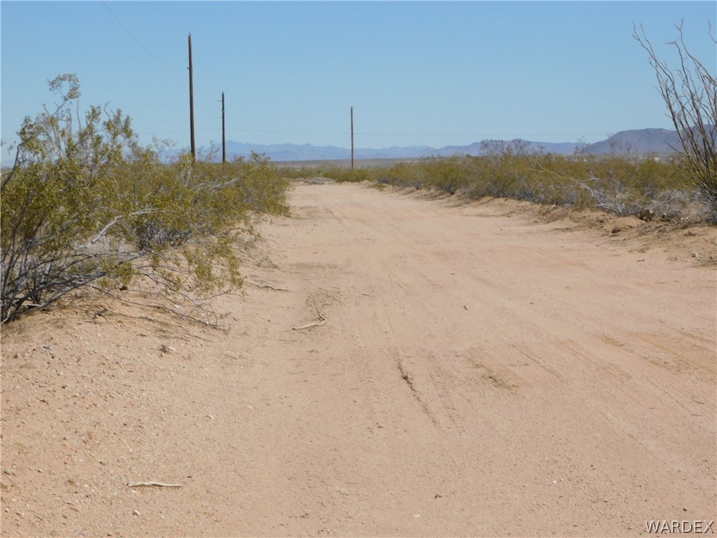 15071 South Aripine Road Yucca, AZ 86438 - Photo 37 of 38 Gallery Image 37