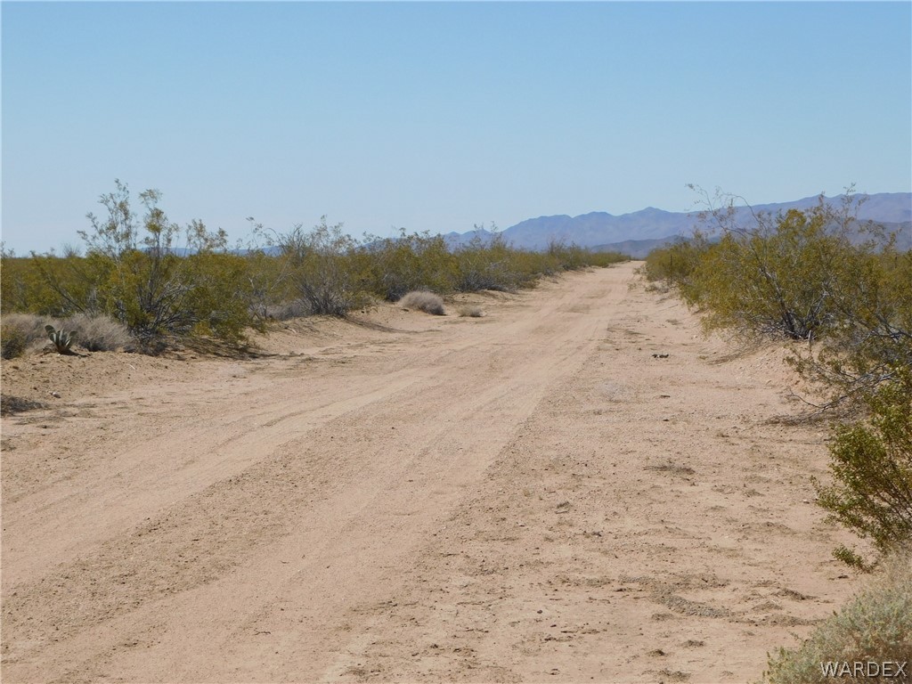 15071 South Aripine Road Yucca, AZ 86438 - Photo 38 of 38 Gallery Image 38