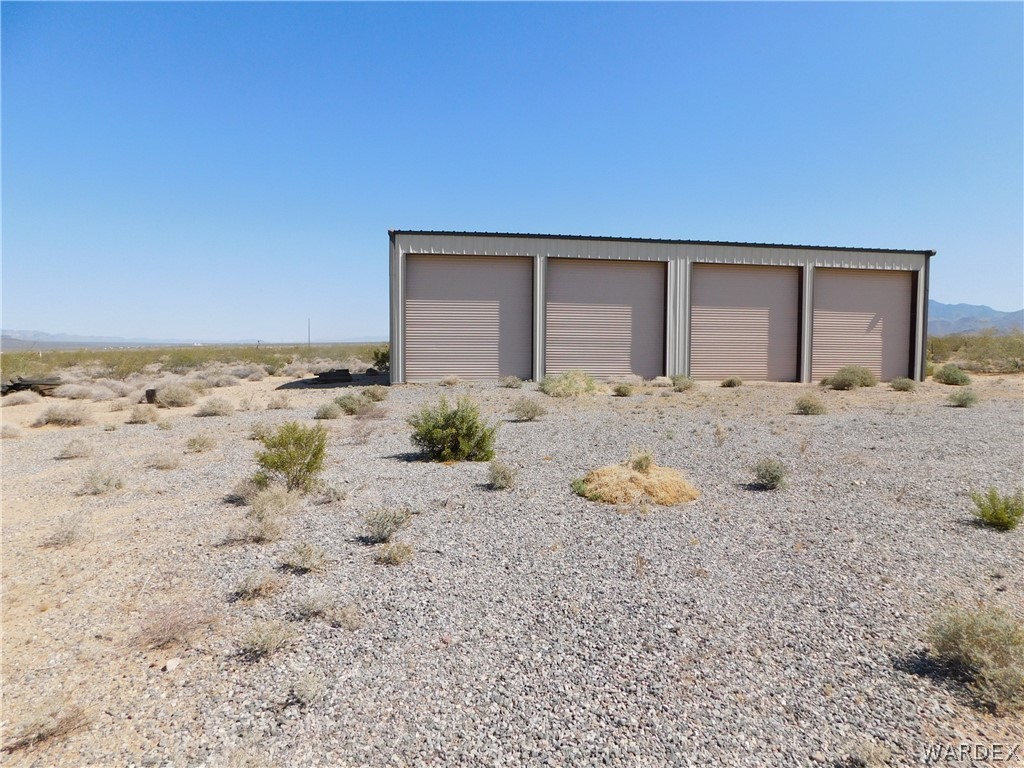 15071 South Aripine Road Yucca, AZ 86438 - Photo 4 of 38 Gallery Image 4