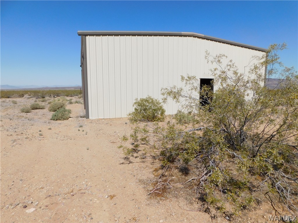 15071 South Aripine Road Yucca, AZ 86438 - Photo 7 of 38 Gallery Image 7