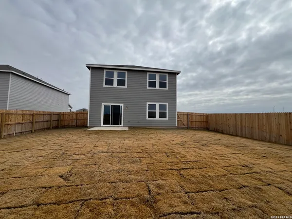 $2,100 | 12817 Prairie Valley, Schertz, TX 78154