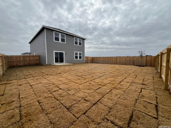 $2,100 | 12817 Prairie Valley, Schertz, TX 78154