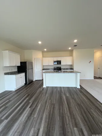 $2,100 | 12817 Prairie Valley, Schertz, TX 78154