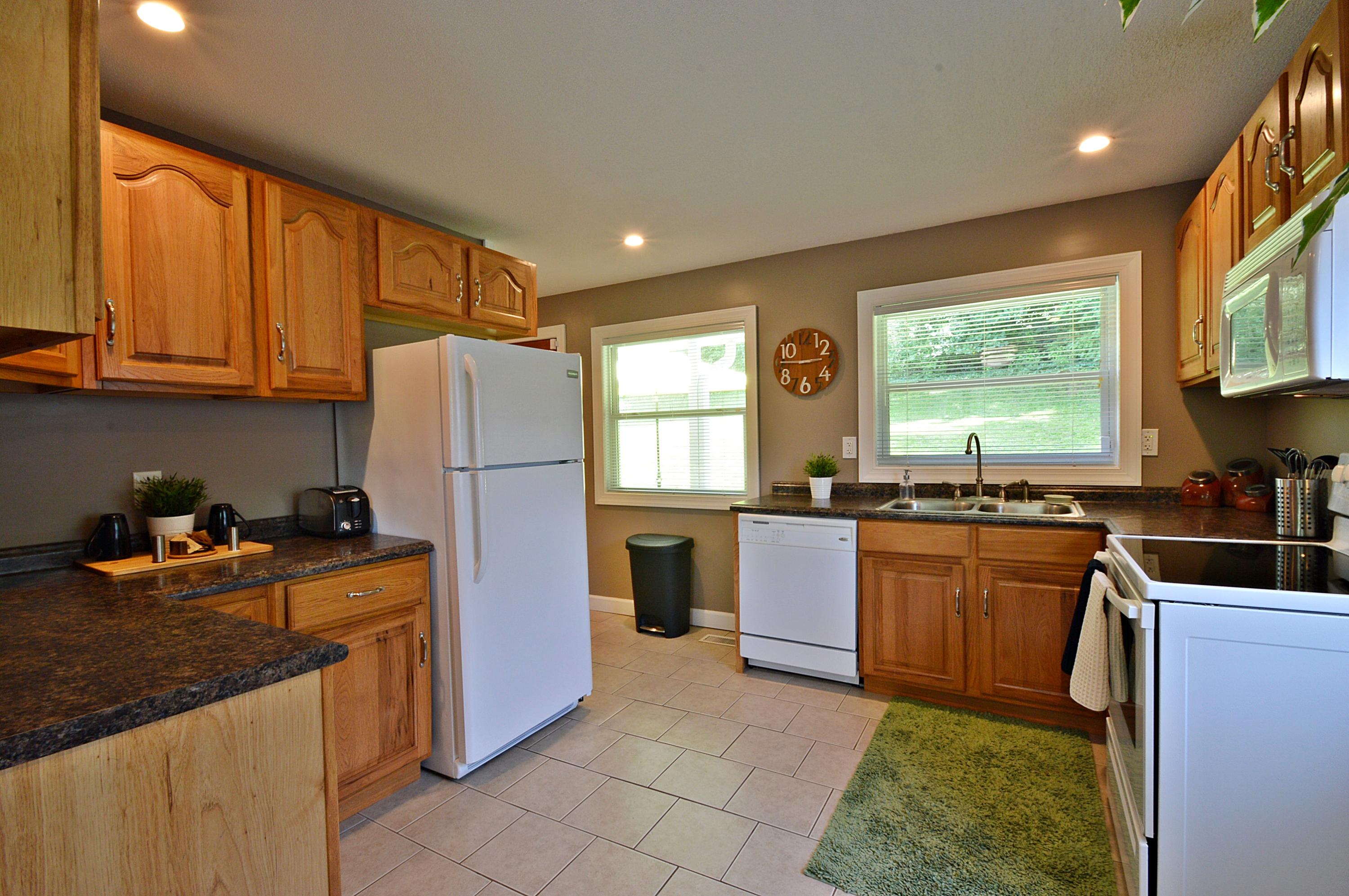 64 Outer Drive Oak Ridge, TN 37830 - Photo 15 of 29 DSC_5916_v1_current