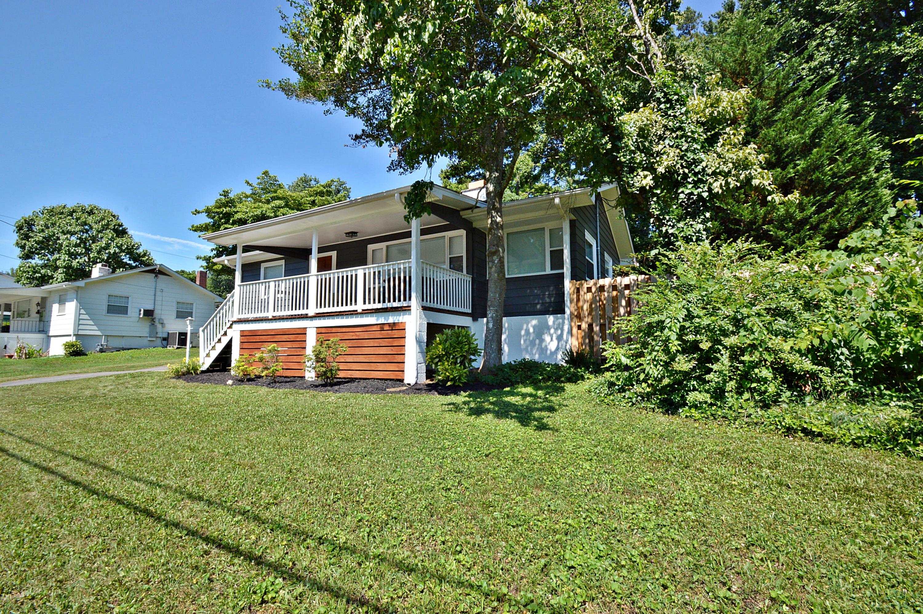 64 Outer Drive Oak Ridge, TN 37830 - Photo 5 of 29 DSC_6227_v1_current