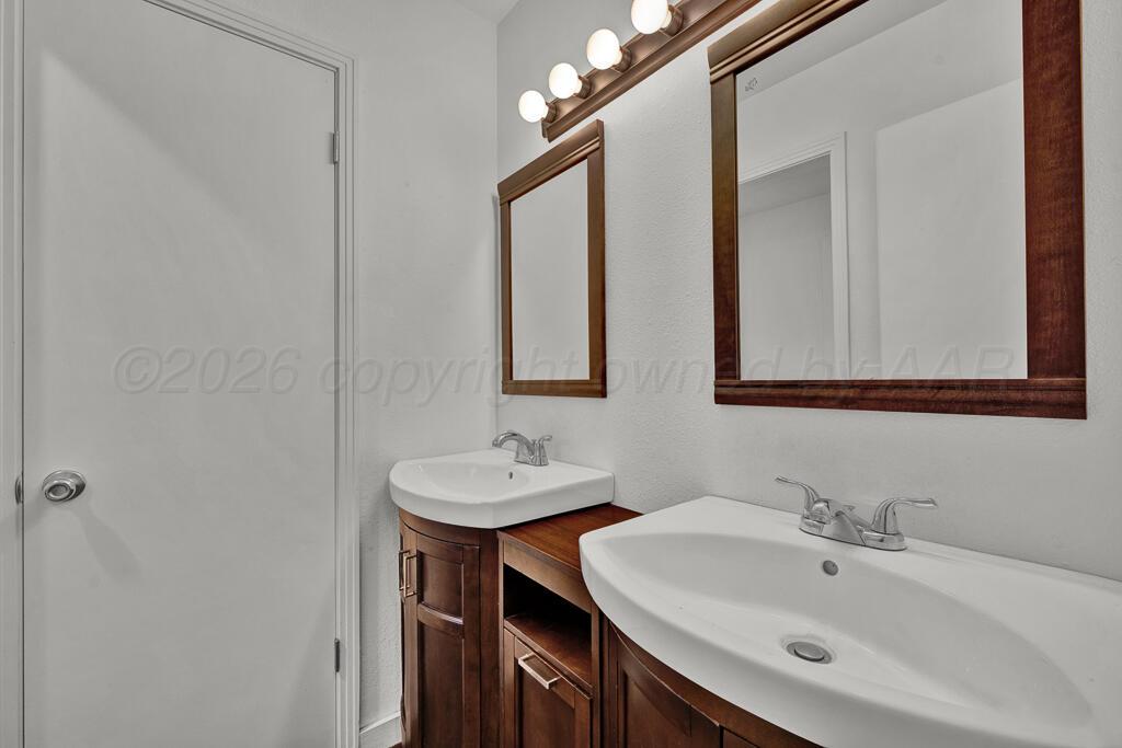 4408 South Travis Street Amarillo, TX 79110 - Photo 14 of 28 master bathroom 1