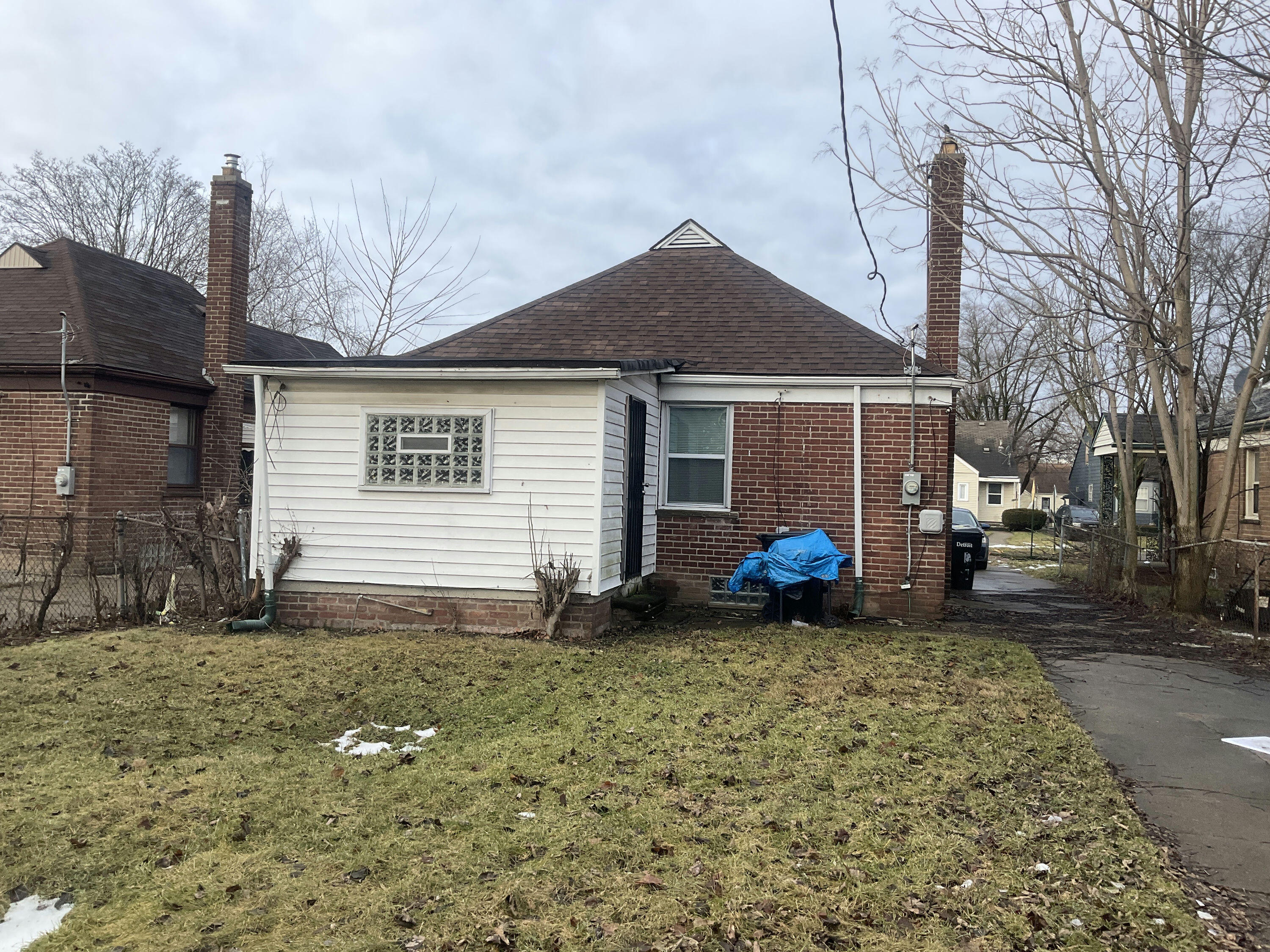 18752 Faust Avenue Detroit, MI 48219 - Photo 4 of 22 JdS17R4ZnI2S2uIqgfdp0gvb0bZpXODlKlk2k4JS