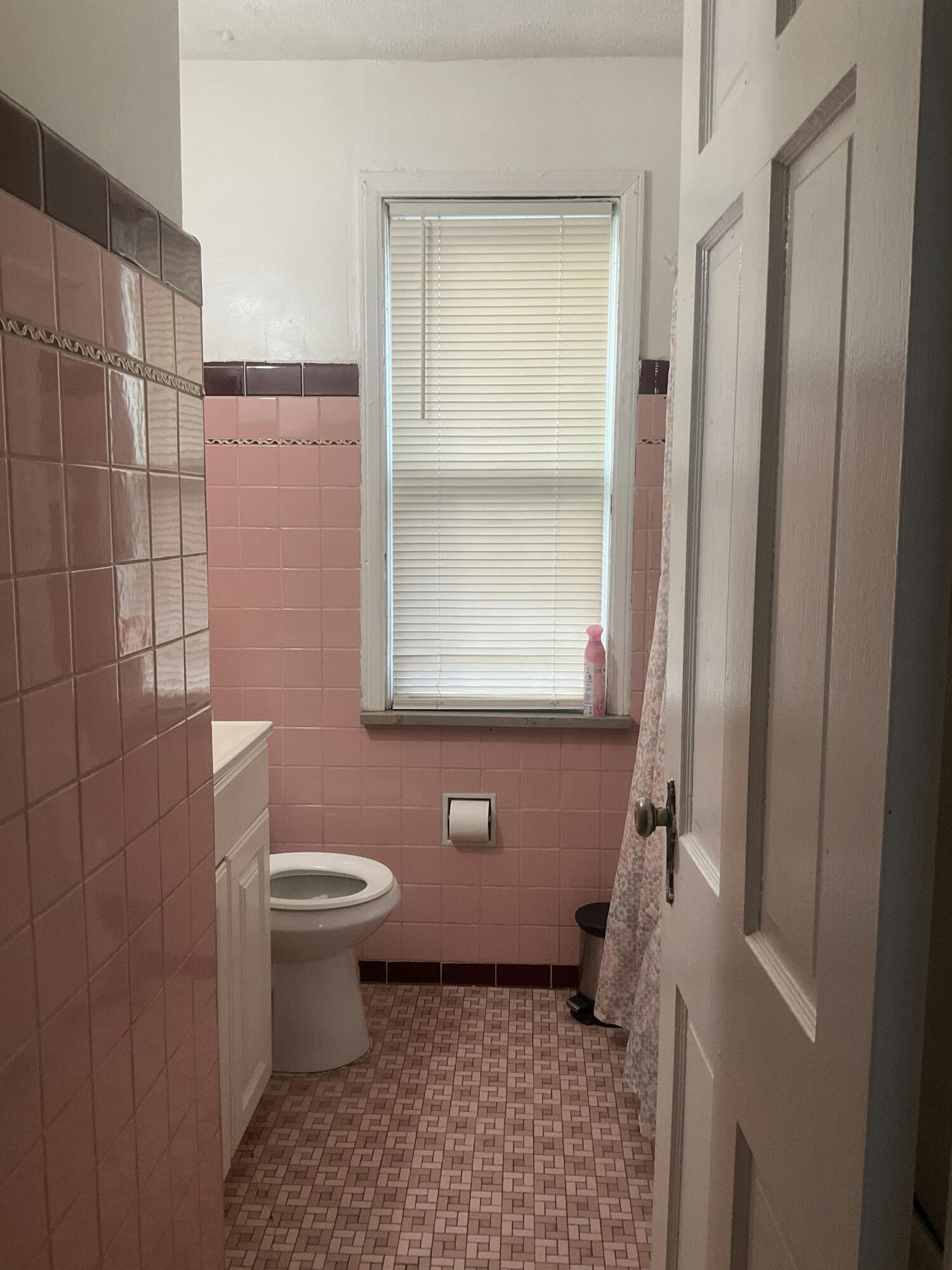 18752 Faust Avenue Detroit, MI 48219 - Photo 7 of 22 QShbHZ1xFvJCjReqDcl8BYfEEWzxdRDmgrVSLqro