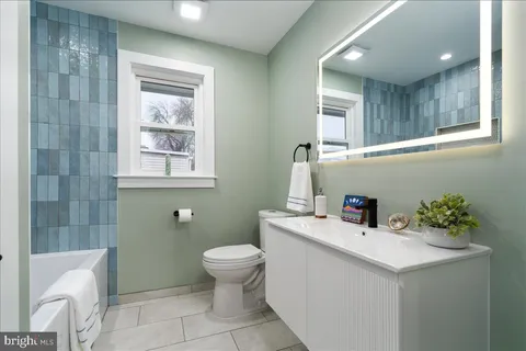 $1,300,000 | 10 Perry Street, Lambertville, NJ 08530