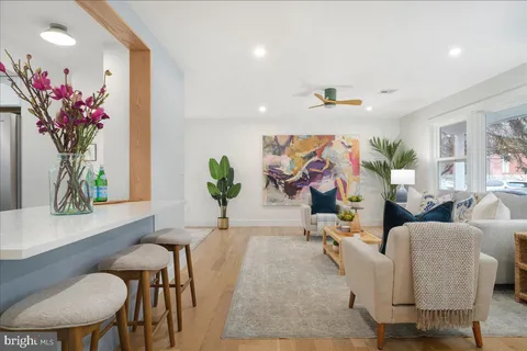 $1,300,000 | 10 Perry Street, Lambertville, NJ 08530