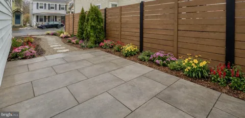 $1,300,000 | 10 Perry Street, Lambertville, NJ 08530