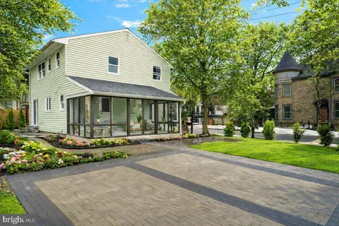 $1,300,000 | 10 Perry Street, Lambertville, NJ 08530