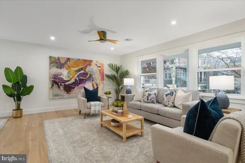 $1,300,000 | 10 Perry Street, Lambertville, NJ 08530