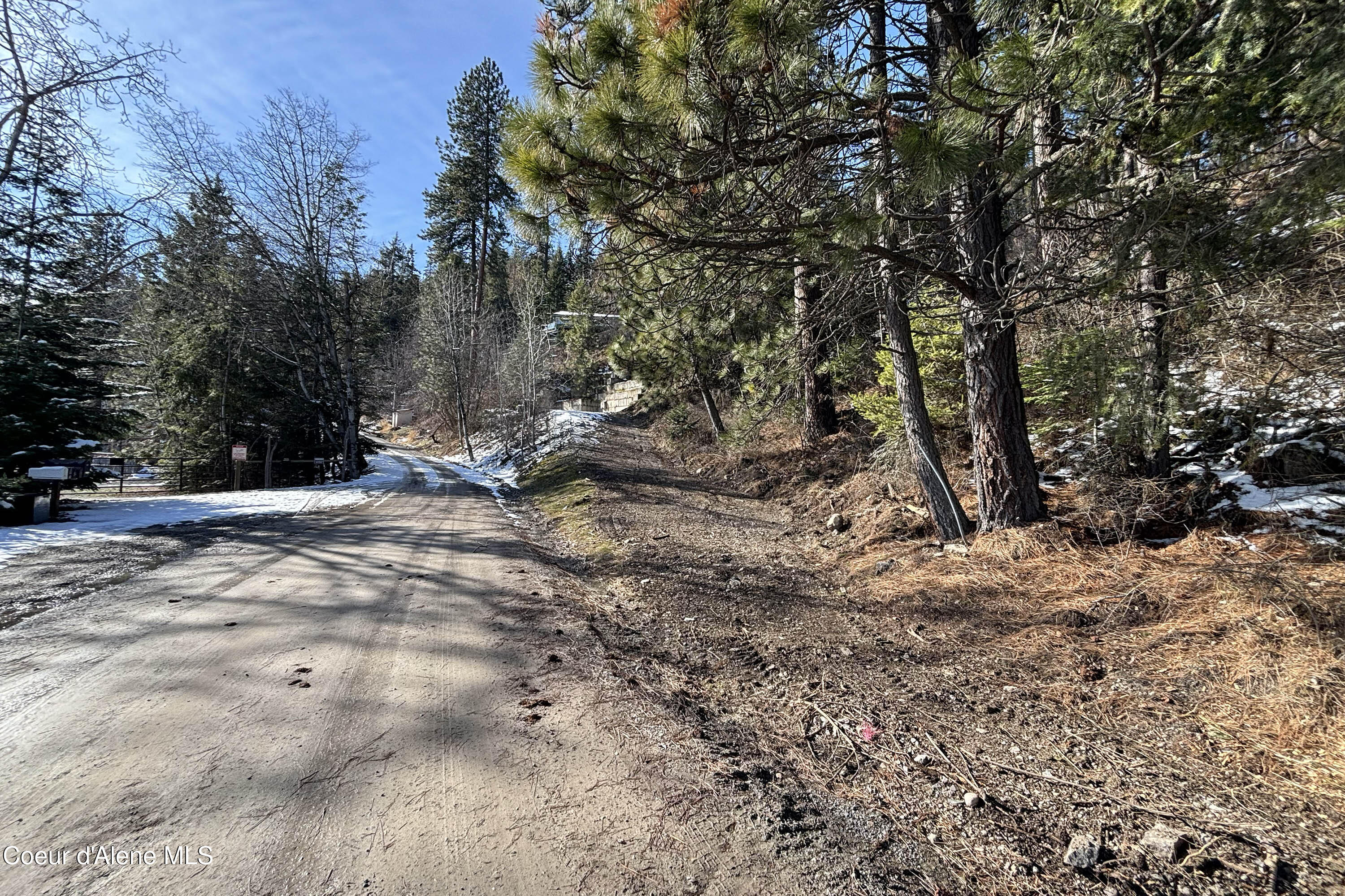 Nna Talache Road Sagle, ID 83860 - Photo 13 of 27 Talache Driveway
