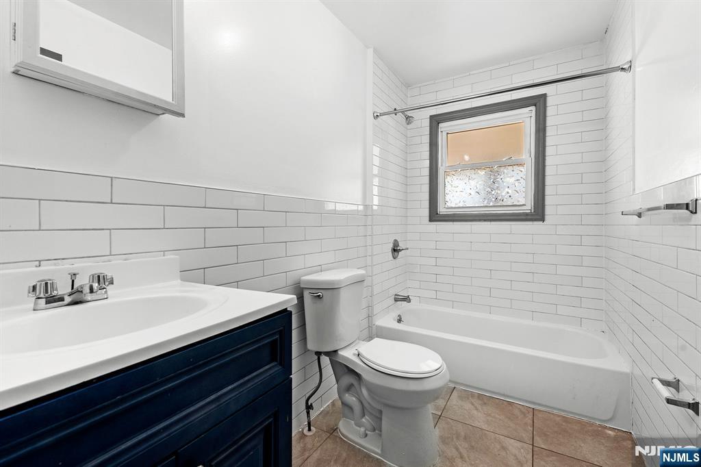 143 Valley Road, Unit 2L Montclair, NJ 07042 - Photo 15 of 20