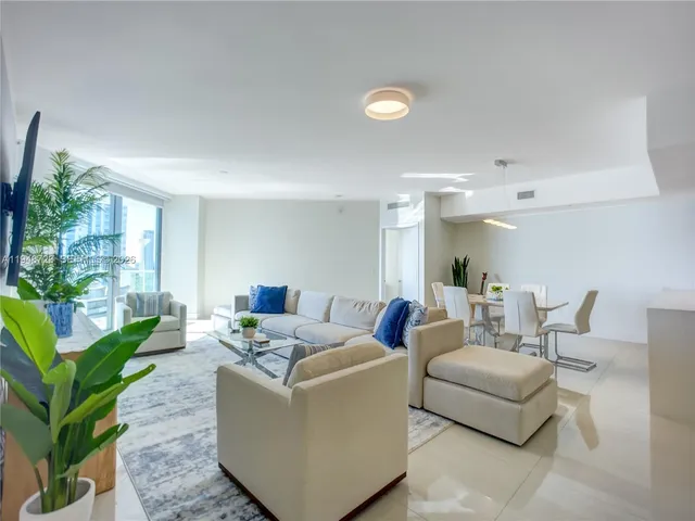 $949,000 | Western Eastern Shores, North Miami Beach, FL 33160