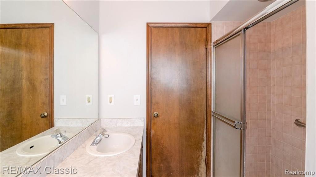 688 Sunlight Drive Rochester Hills, MI 48309 - Photo 58 of 63
