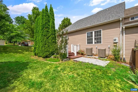 $375,000 | 26 East Pk Vw Drive, Staunton, VA 24401