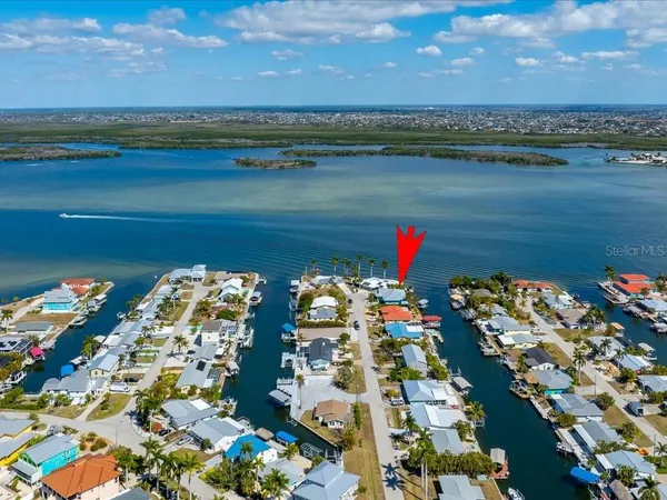 $1,075,000 | 2743 Janet Street, Matlacha, FL 33993