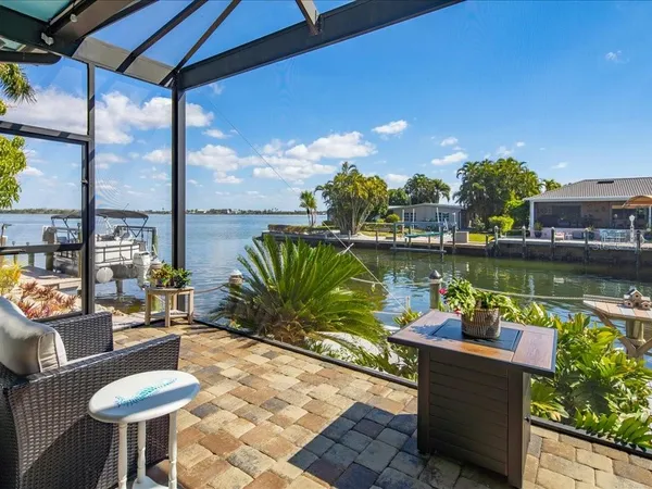 $1,075,000 | 2743 Janet Street, Matlacha, FL 33993