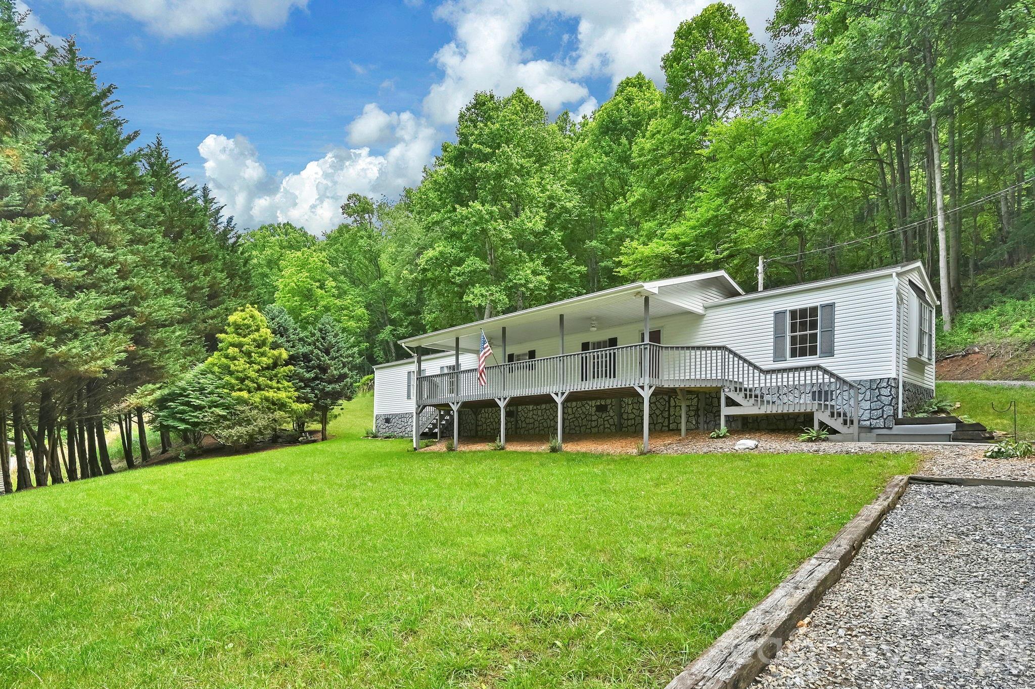 1191 Fisher Branch Road Marshall, NC 28753 - Photo 1 of 37