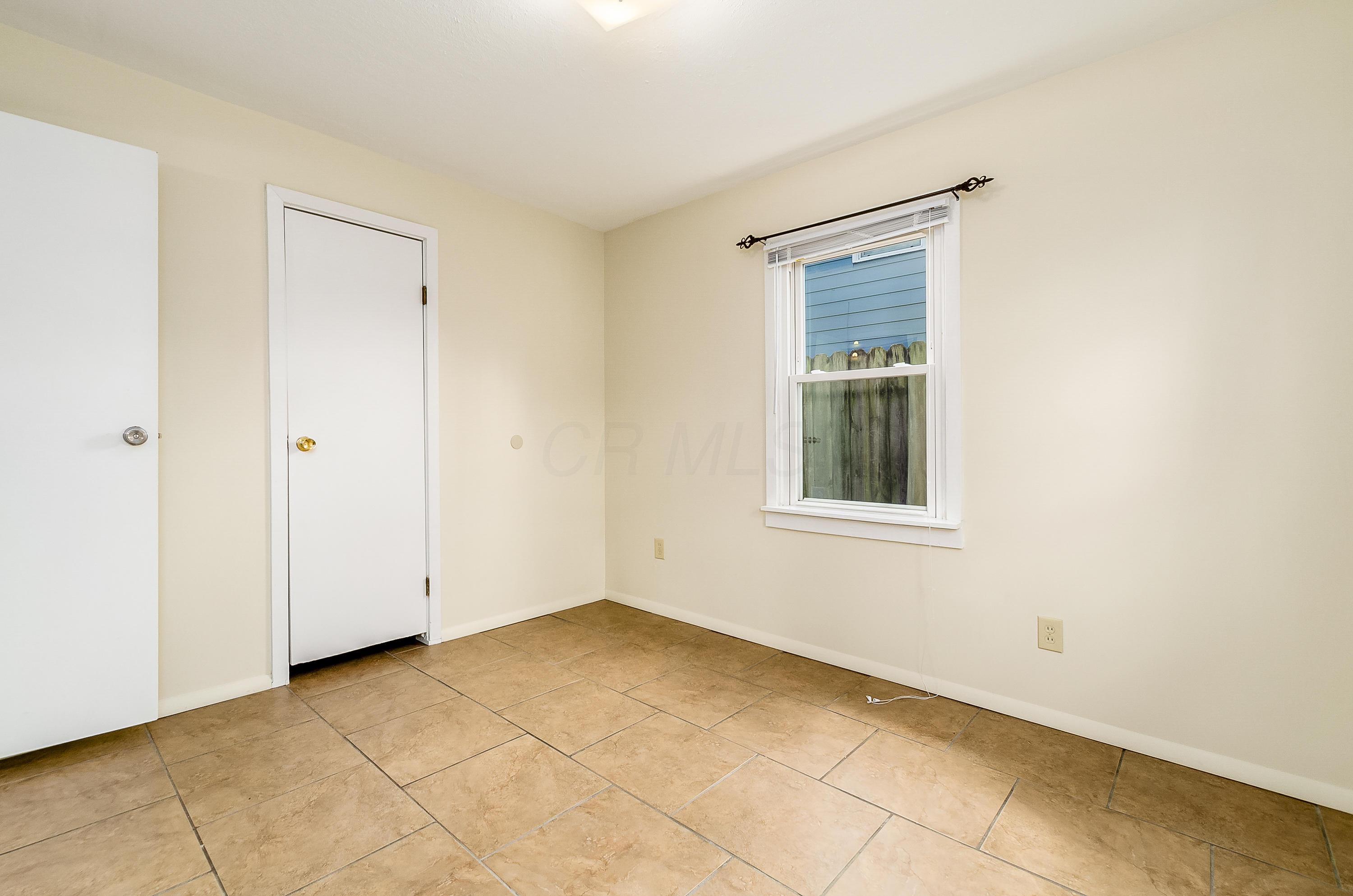 2360 Lindale Road Columbus, OH 43224 - Photo 11 of 29 Gallery Image 11