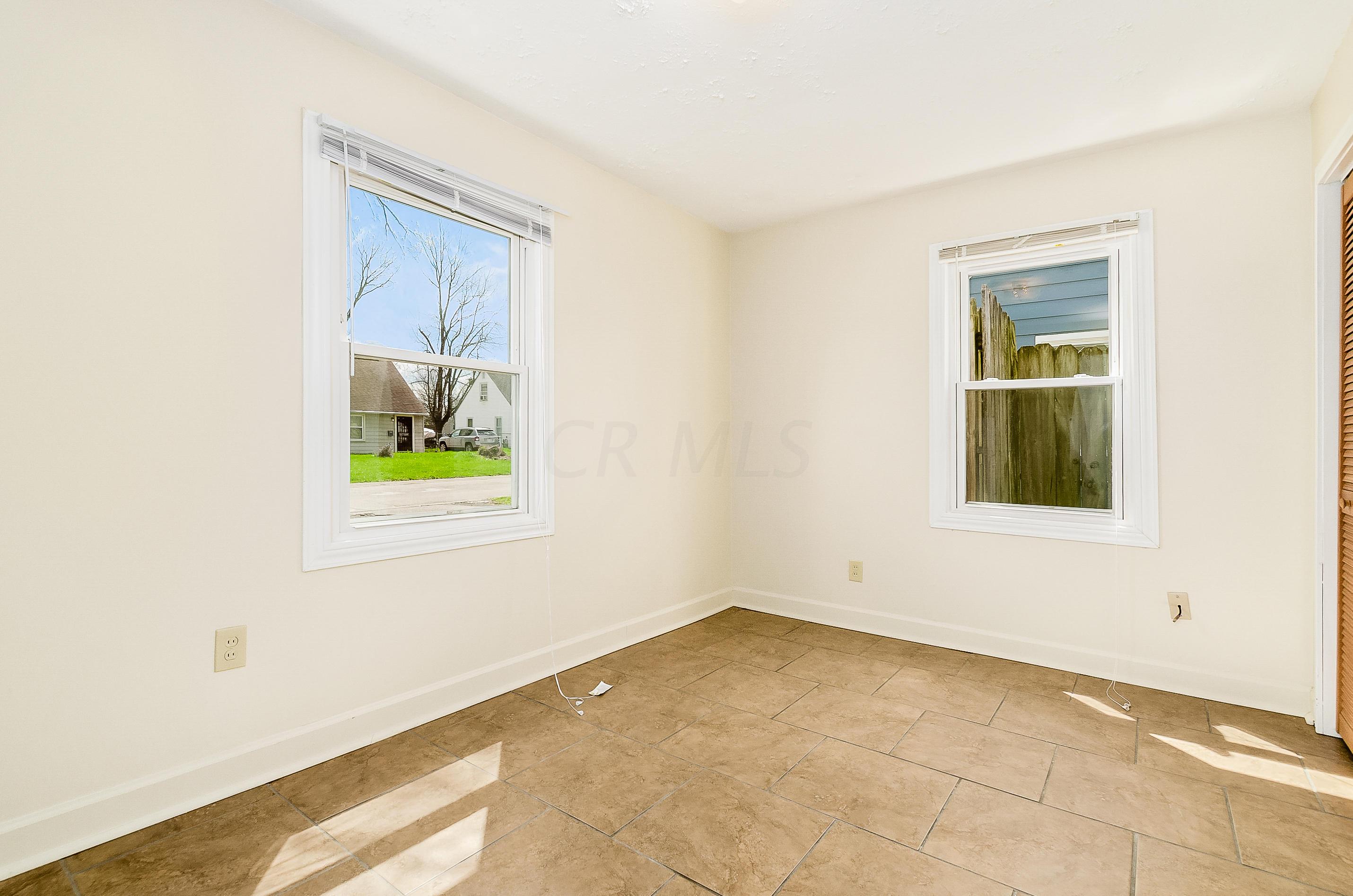 2360 Lindale Road Columbus, OH 43224 - Photo 13 of 29 Gallery Image 13