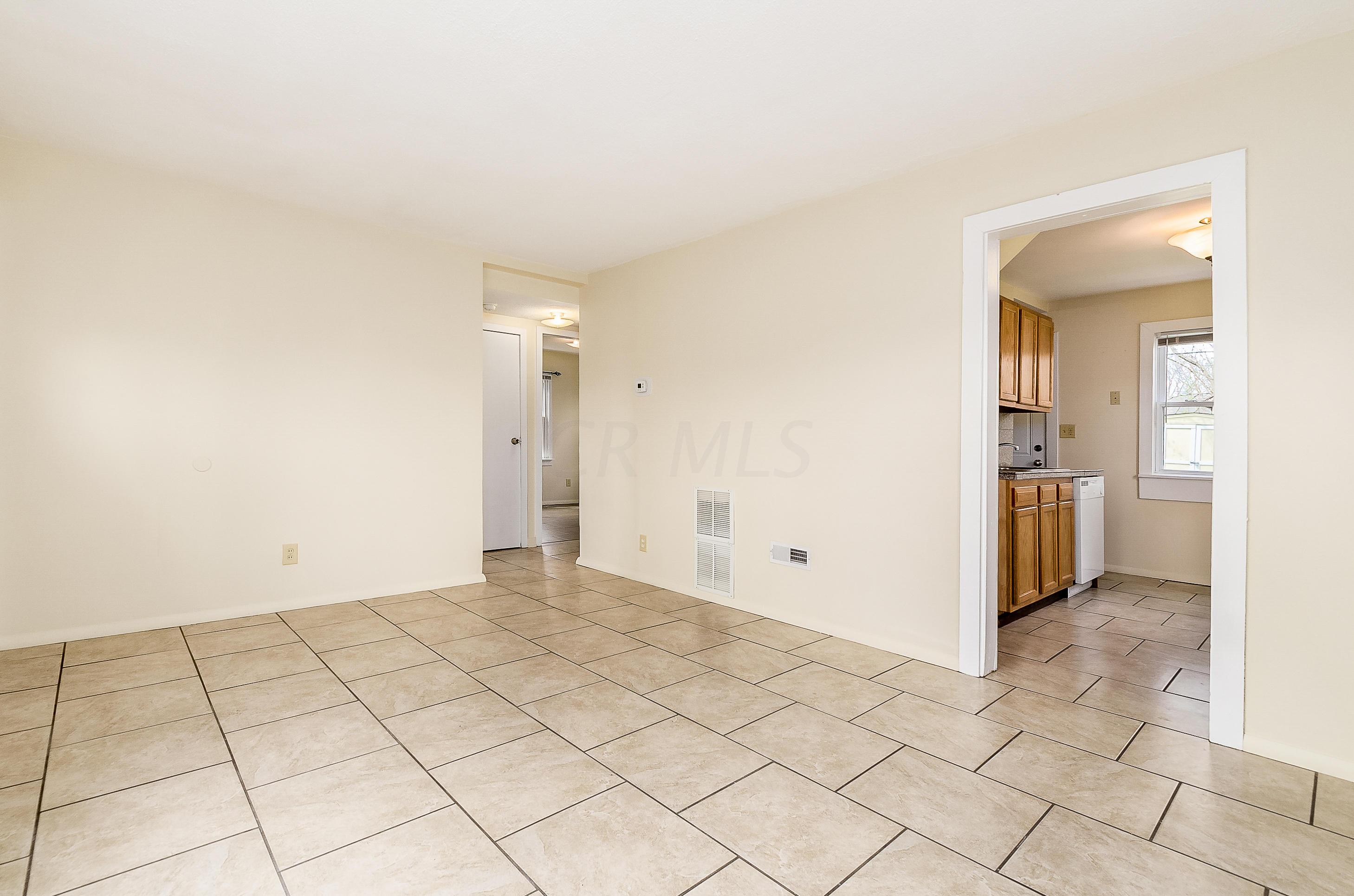 2360 Lindale Road Columbus, OH 43224 - Photo 2 of 29 Gallery Image 2