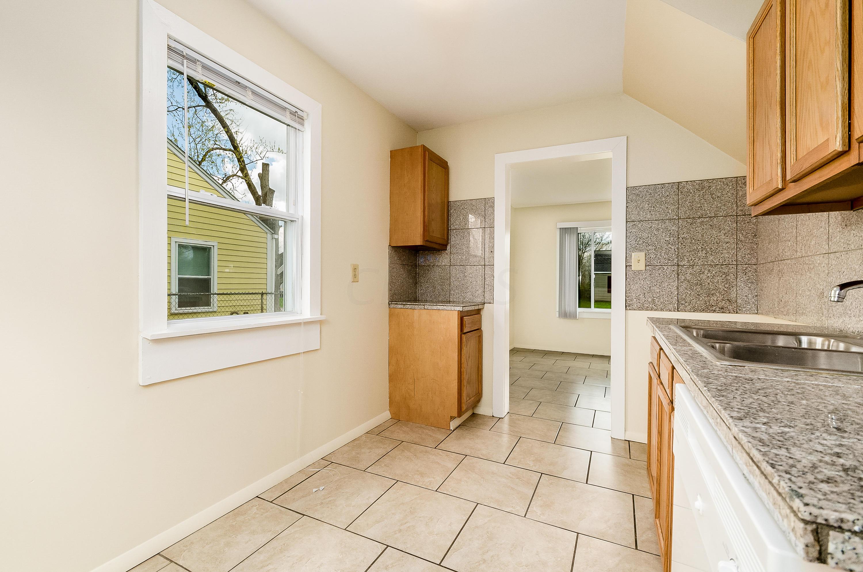 2360 Lindale Road Columbus, OH 43224 - Photo 7 of 29 Gallery Image 7