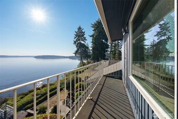 $1,395,000 | 212 Tala Shore Drive, Port Ludlow, WA 98365