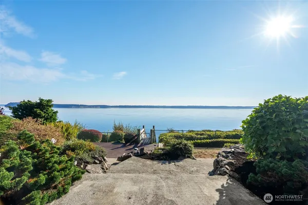 $1,395,000 | 212 Tala Shore Drive, Port Ludlow, WA 98365