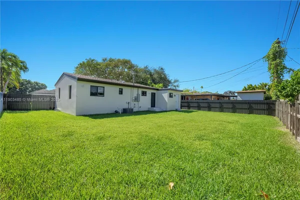 $5,800 | 6021 Southwest 19th Street, Miami, FL 33155