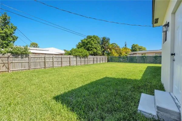 $5,800 | 6021 Southwest 19th Street, Miami, FL 33155