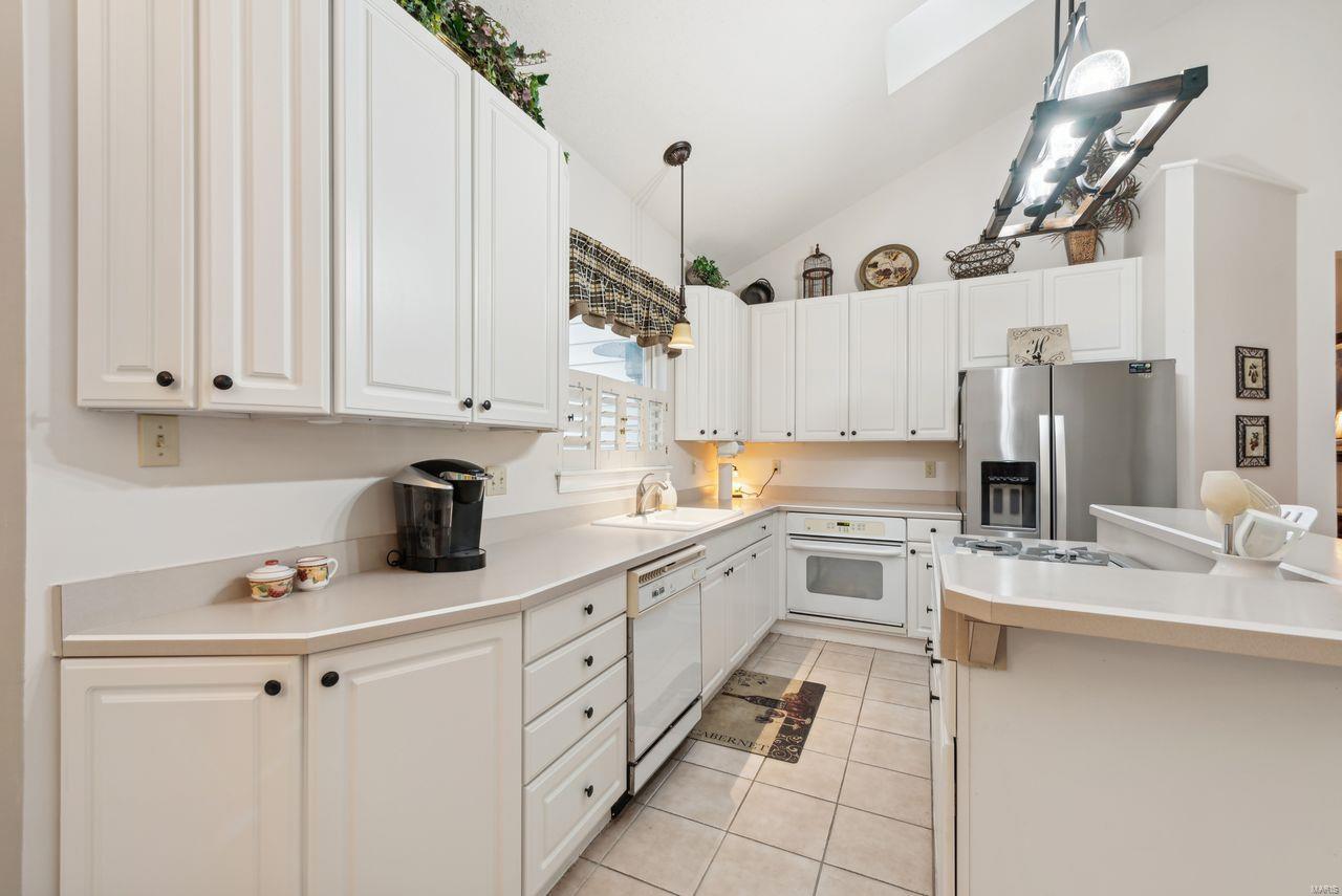 245 Cedar Forest Court Weldon Spring, MO 63304 - Photo 9 of 25 Gallery Image 9