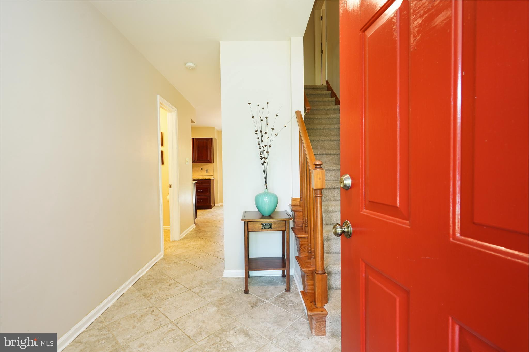 79 Stratton Circle Elkton, MD 21921 - Photo 3 of 28 Welcoming foyer