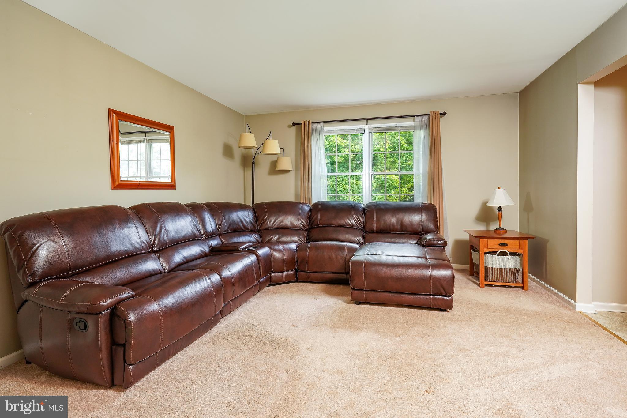 79 Stratton Circle Elkton, MD 21921 - Photo 5 of 28 Spacious living room