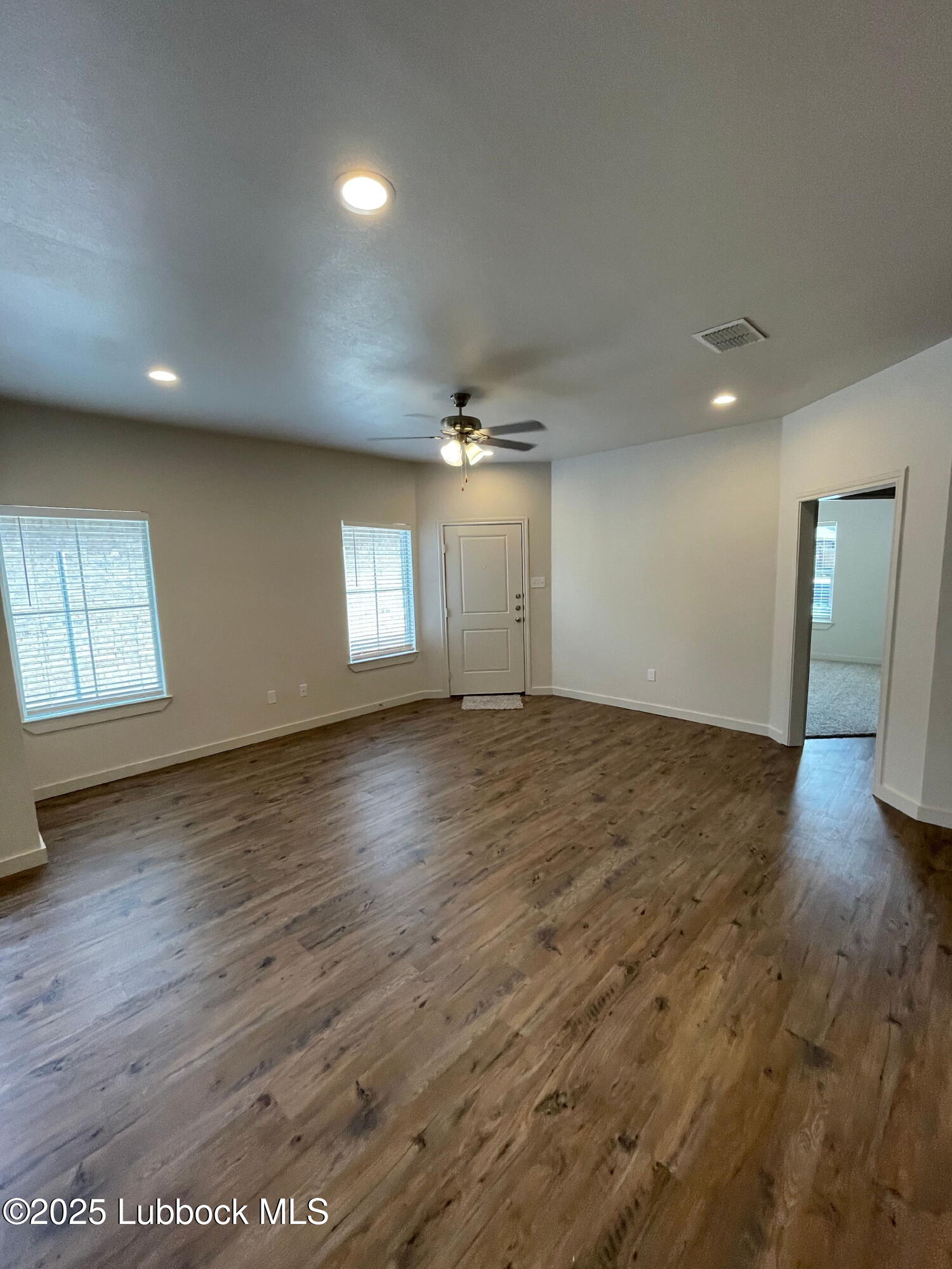 2541 134th Street Lubbock, TX 79423 - Photo 2 of 9 3BD Living