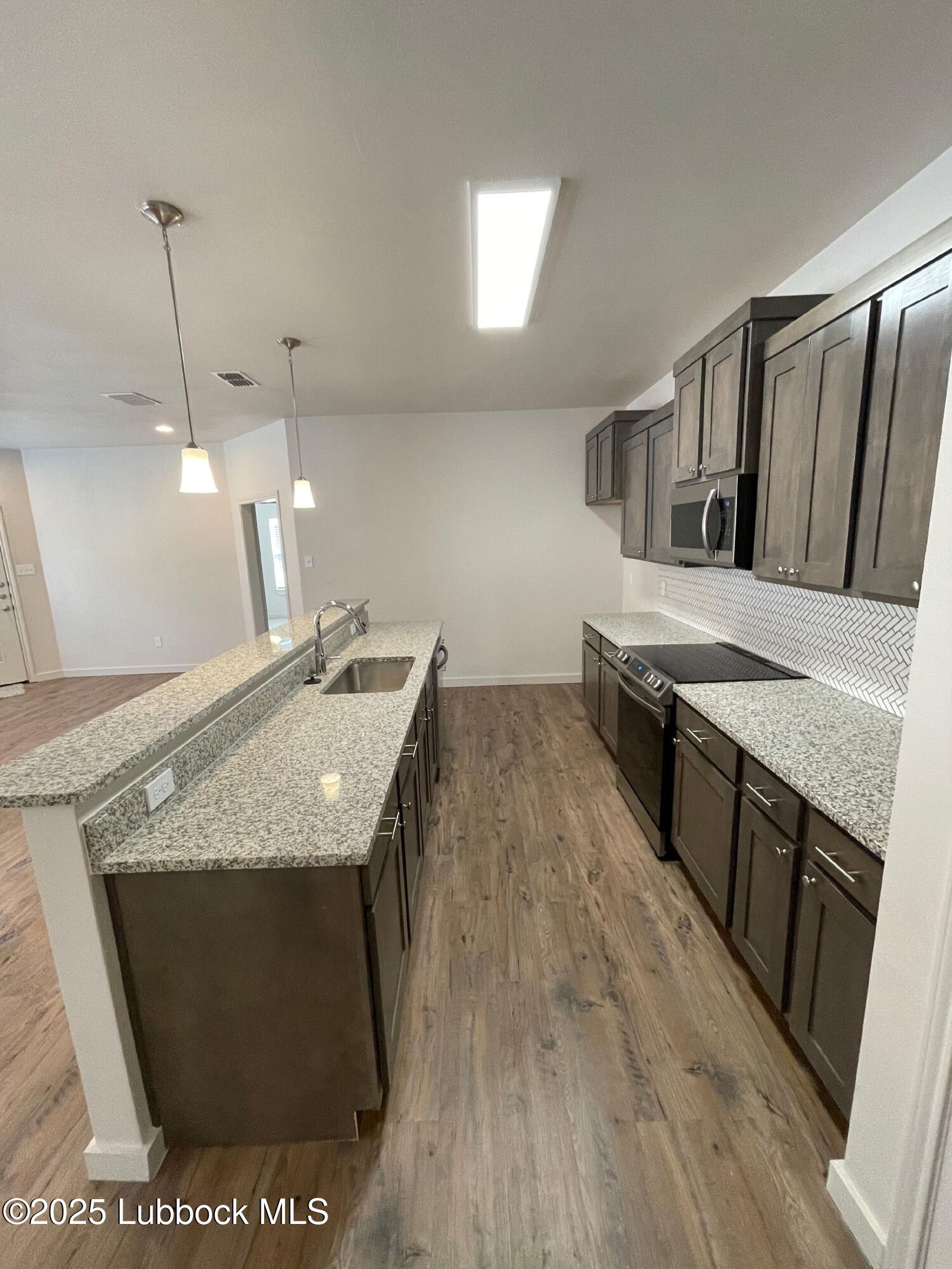 2541 134th Street Lubbock, TX 79423 - Photo 3 of 9 3BD Kitchen