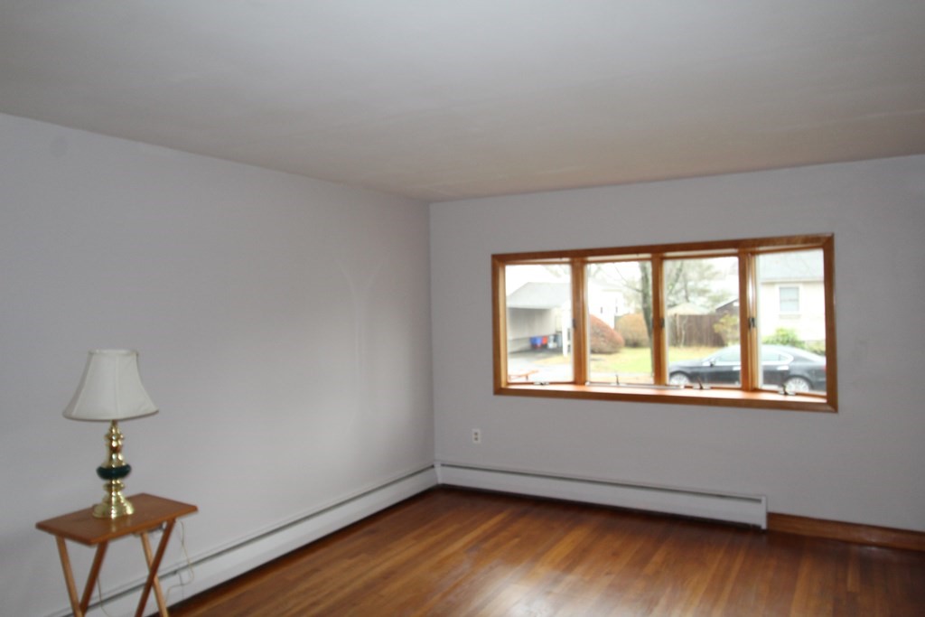 42 Longmeadow Road Beverly, MA 01915 - Photo 8 of 23 Gallery Image 8