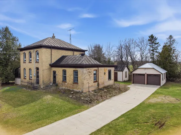 $319,900 | 3510 County Highway, Manitowoc, WI 54220
